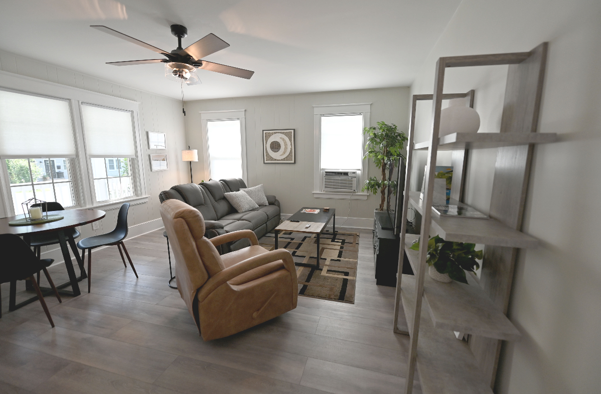 Newly Renovated Apartment With Offstreet Parking, Laundry and an Office - Photo 1