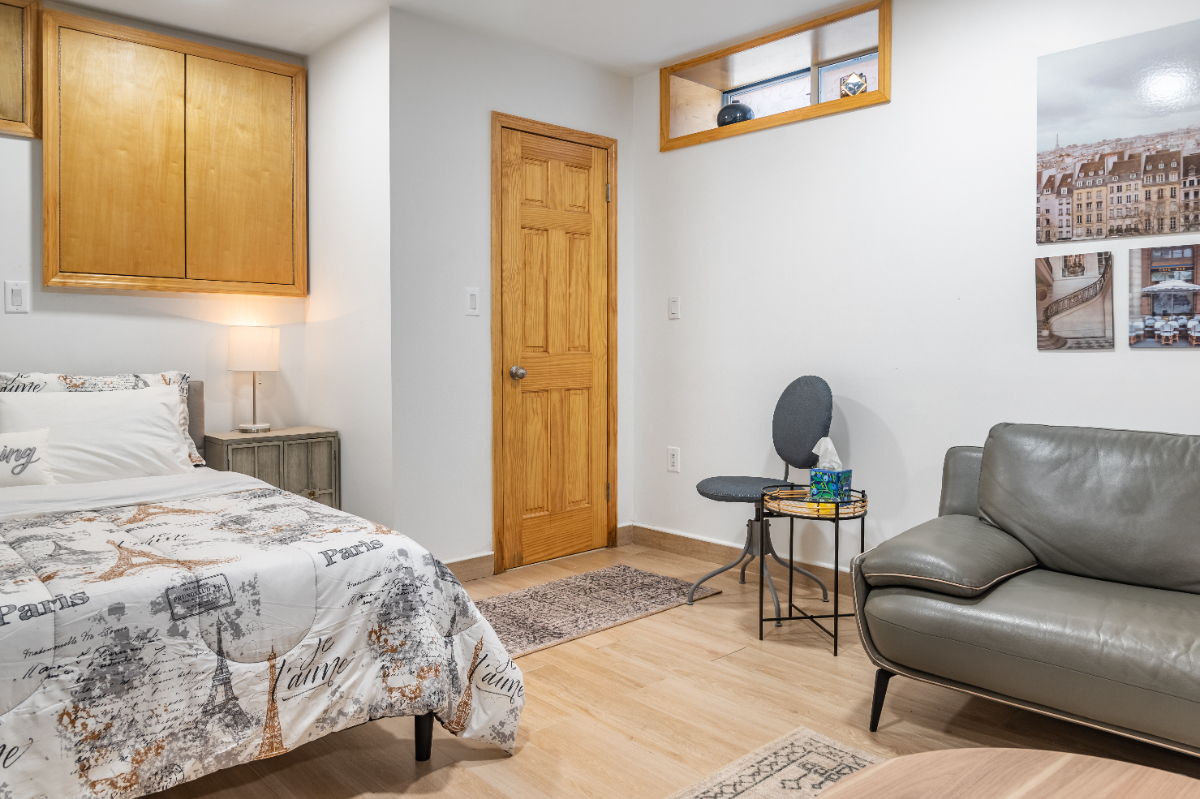 Brand-New Modern Studio - Ultimate Convenience & Style in a Prime Location - Move In Now - Photo 5
