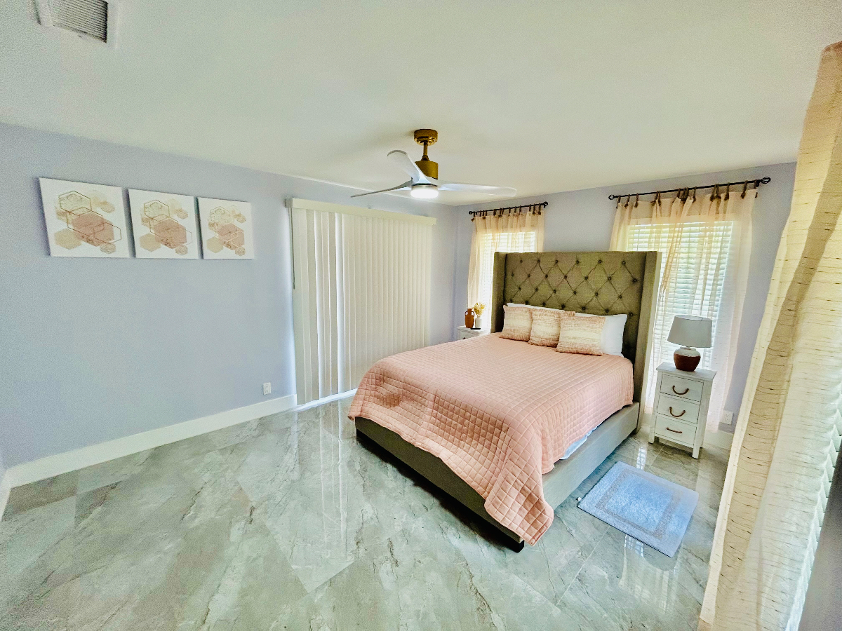 Lake James Luxury, Sparkling Pool, Close to hospitals - Photo 3