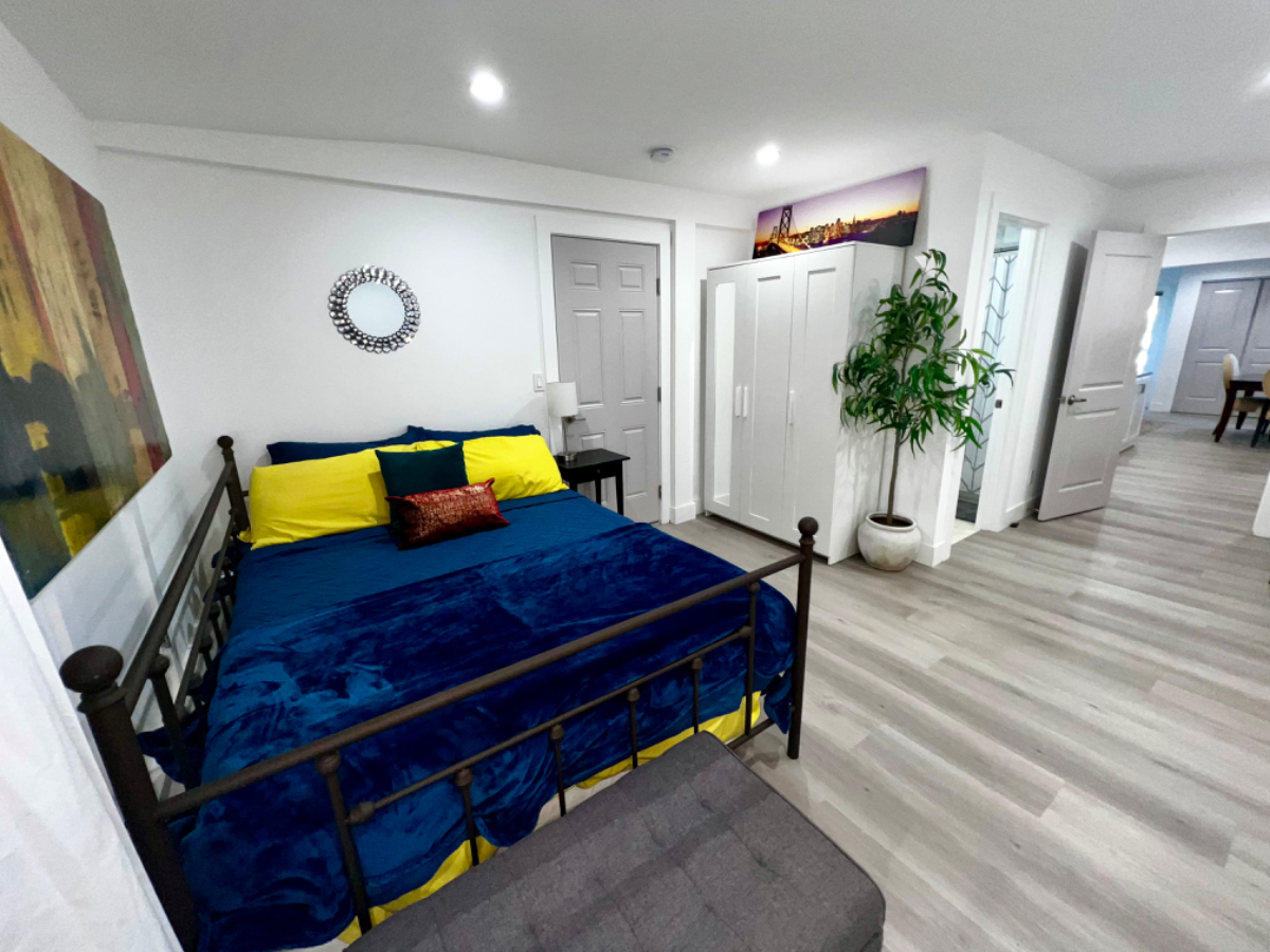Modern 1 bed/ 2 bath in great neighborhood - Photo 3