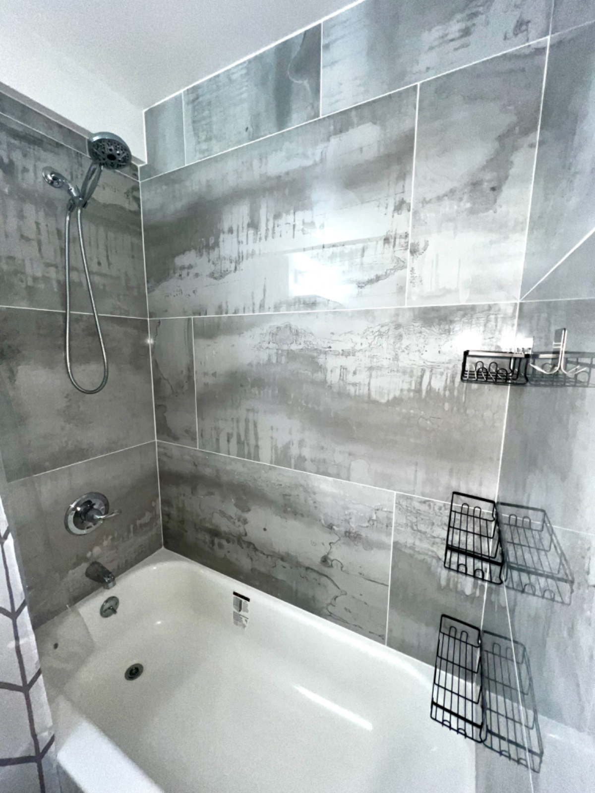 Modern 1 bed/ 2 bath in great neighborhood - Photo 6
