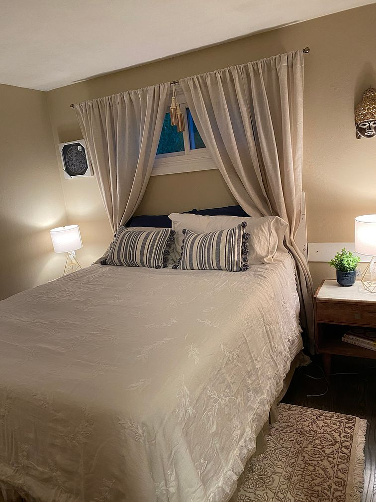 Fully Furnished 2 Bedroom Home For Rent - Walking Distance To Target, Craftsman, Hiking Trails, and - Photo 2