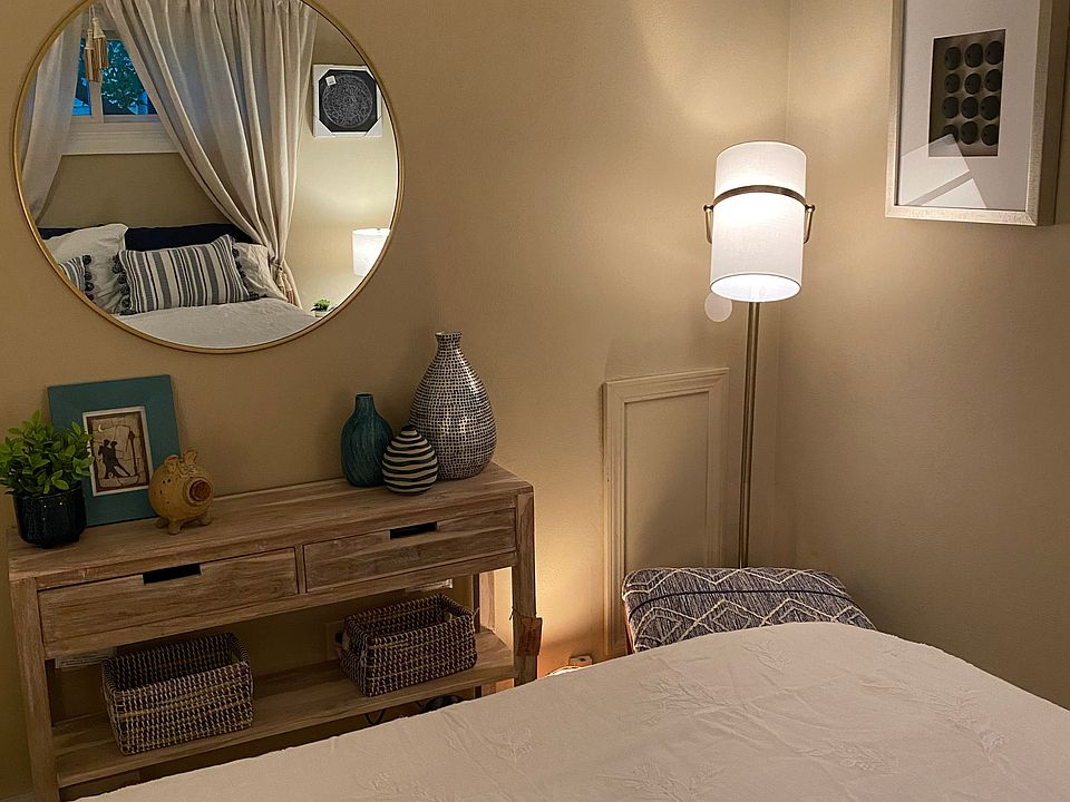 Fully Furnished 2 Bedroom Home For Rent - Walking Distance To Target, Craftsman, Hiking Trails, and  - Photo 10