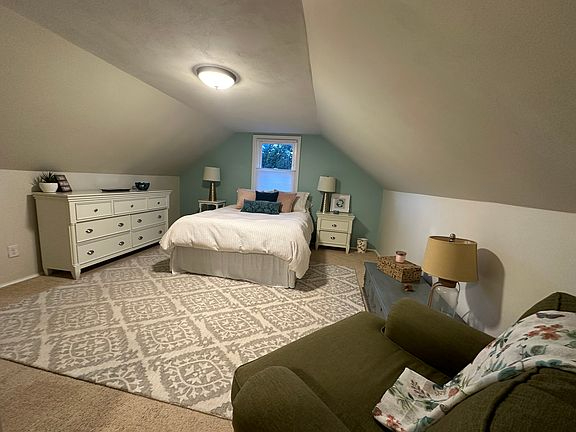 Fully Furnished 2 Bedroom Home For Rent - Walking Distance To Target, Craftsman, Hiking Trails, and - Photo 5