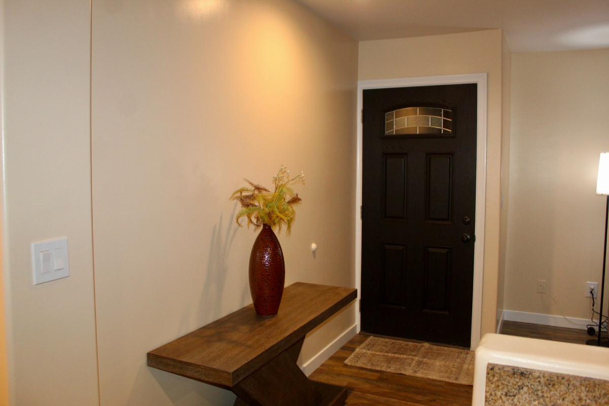 Stylish 4BR/2BA Midterm Rental in San Diego - Photo 4