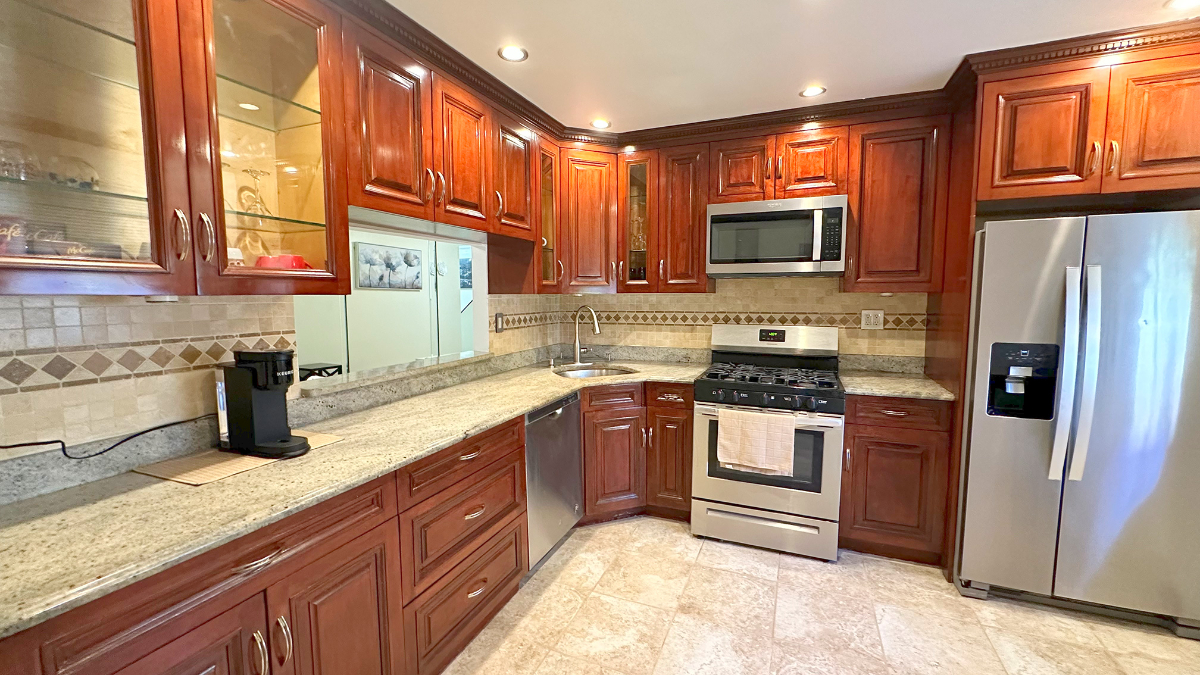 Beautiful townhouse in the Bronx. - Photo 7