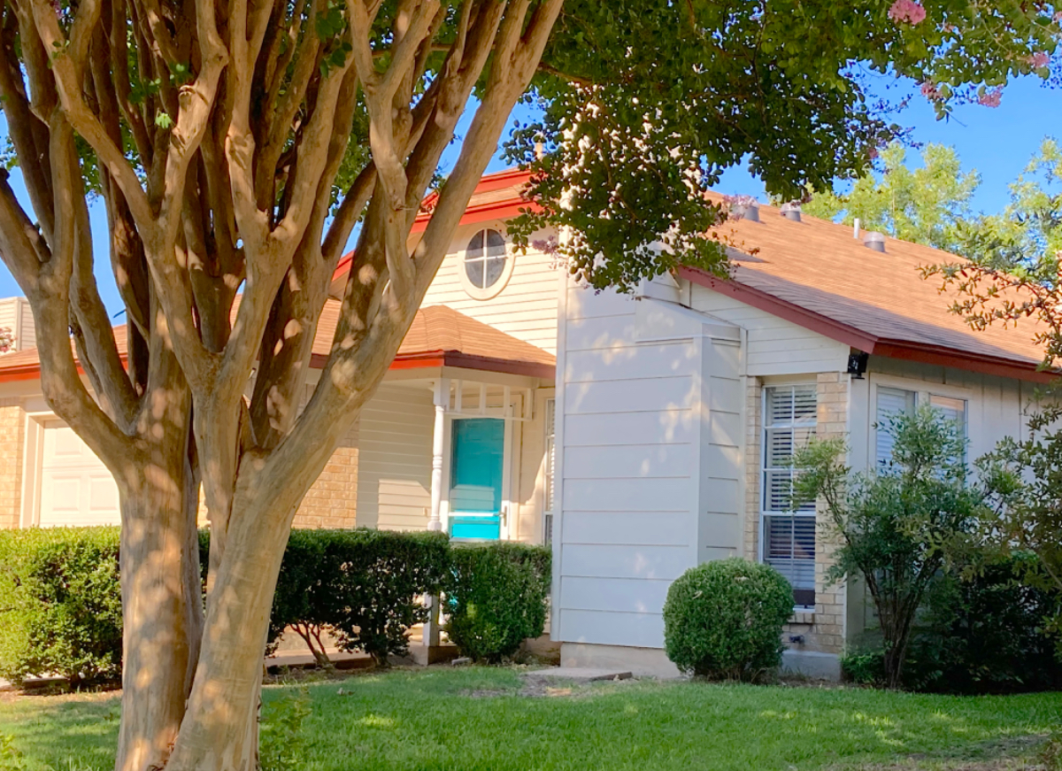 Modern 3 Bedroom/2 Bathroom near The Domain - Photo 4