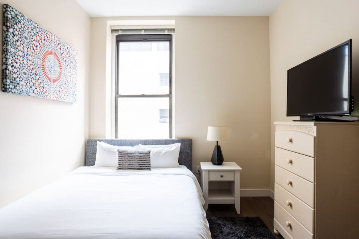 3B-Center of Boston Studio Pet Friendly - Laundry