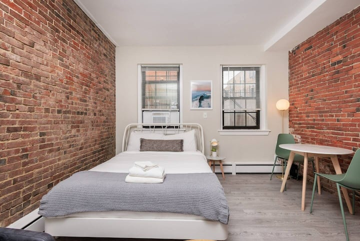 162-3 Peaceful South End Studio