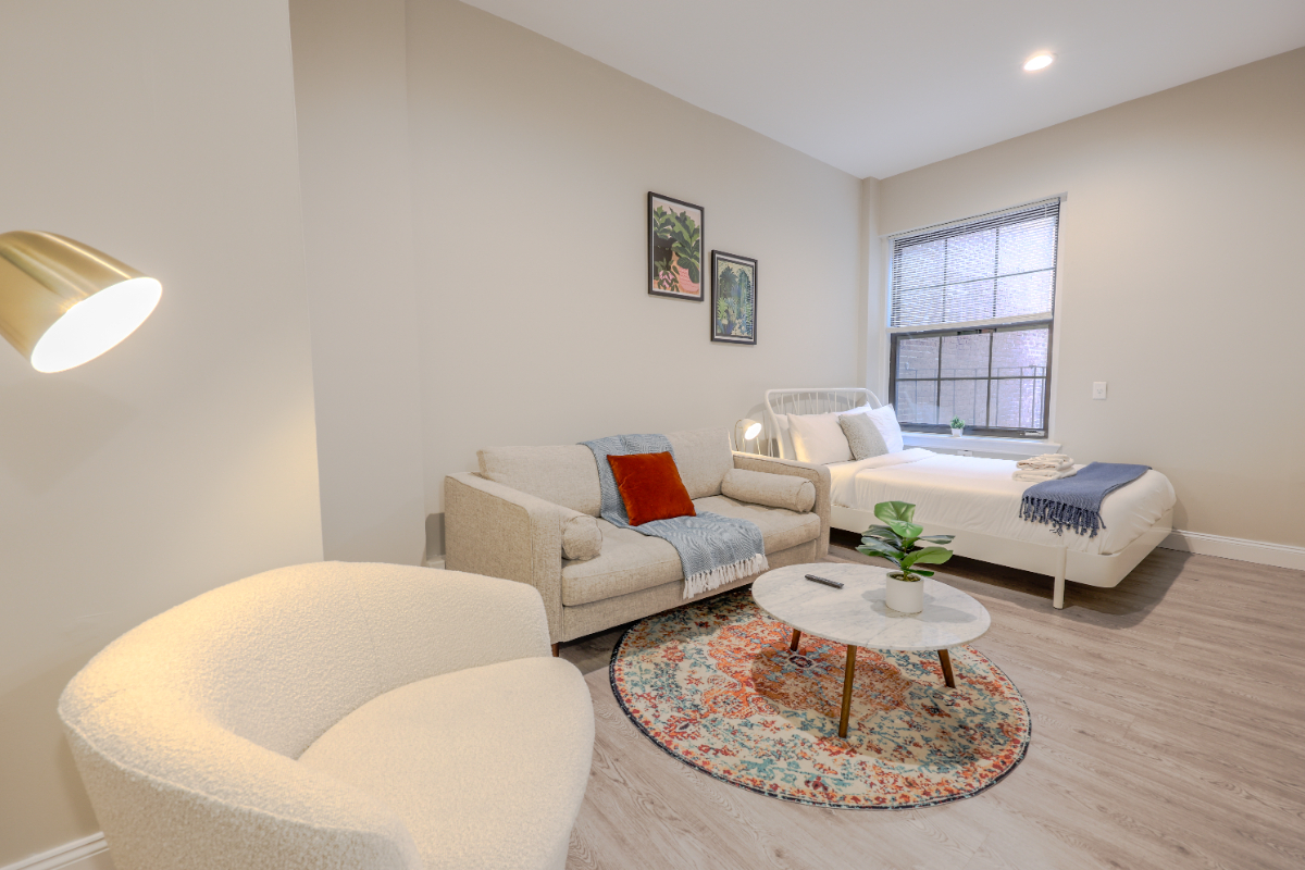 162-5 Charming South End Studio Apt