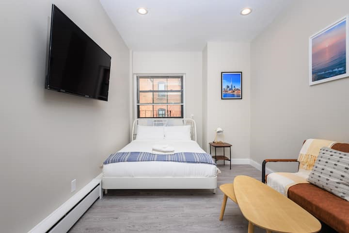 162-8 Peaceful Studio Close to Fenway