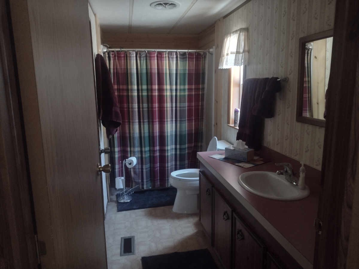 Spacious fully furnished home on 1 acre - Photo 4