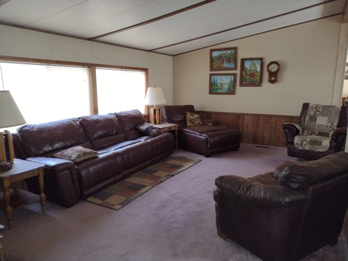 Spacious fully furnished home on 1 acre - Photo 5