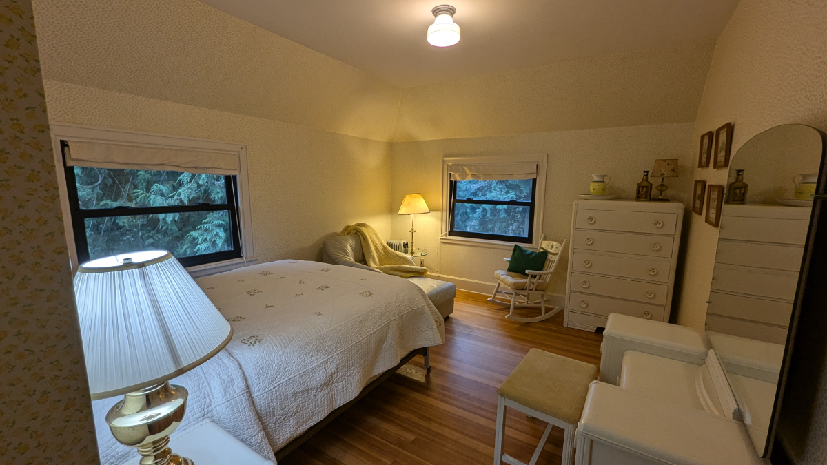 Full - Bedroom