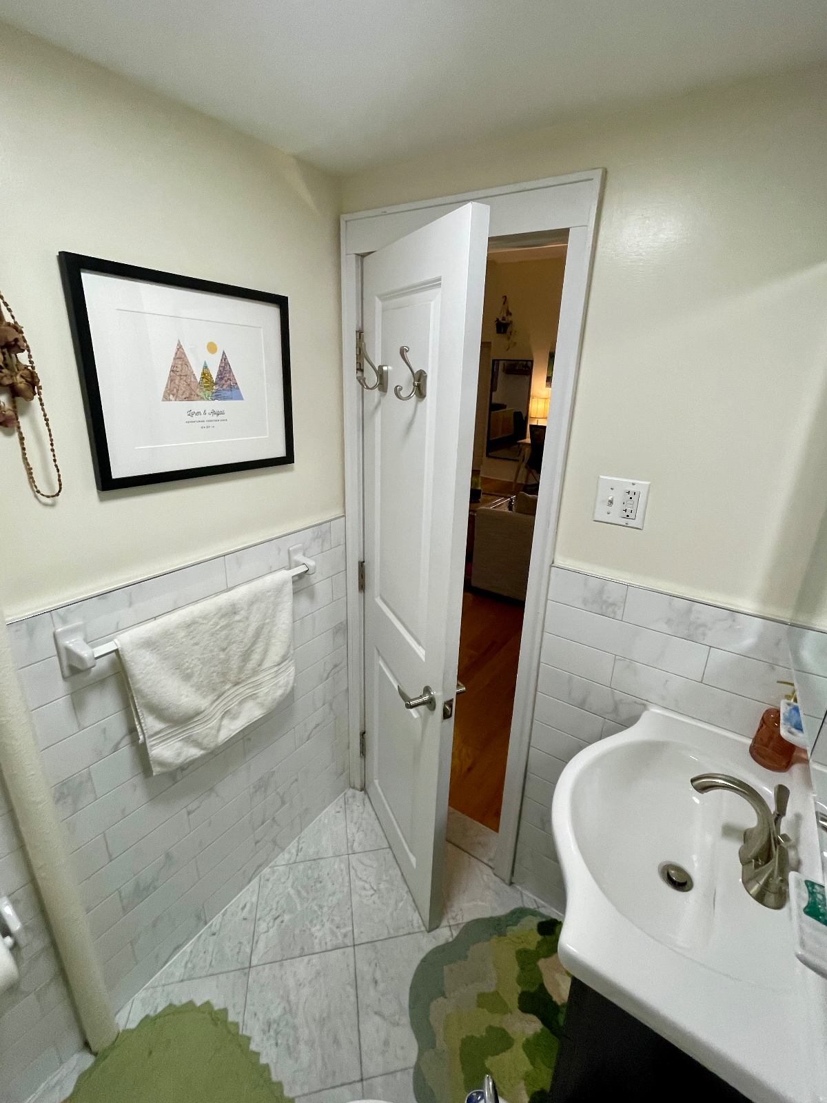 UWS Quiet, Pet Friendly and Spatious One Bedroom Apt off Central Park - Photo 11