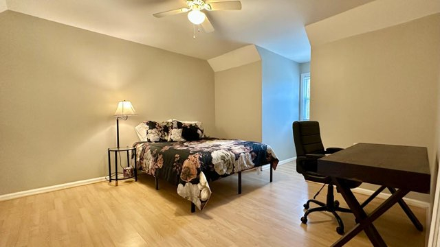 Well-Appointed Room for Rent with Outdoor Oasis