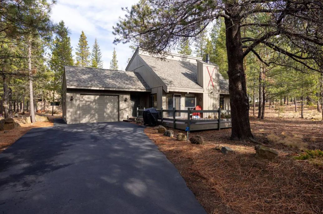 Flattop Mini Lodge-Large Fireplace. SHARC passes. Bikes, Cul-de-sac near Trails and Fort Rock Park, W/D - Photo 3