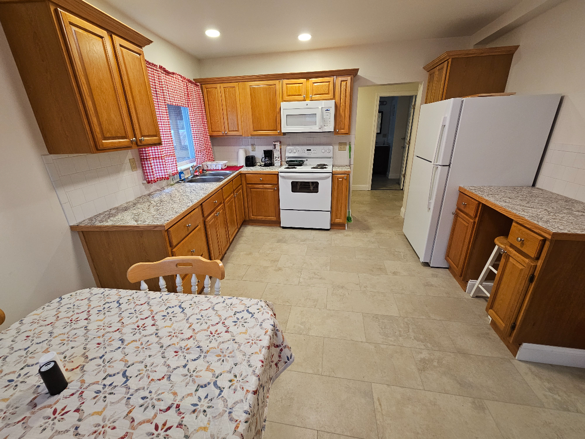Charming & Convenient First-Floor Apartment - Photo 2
