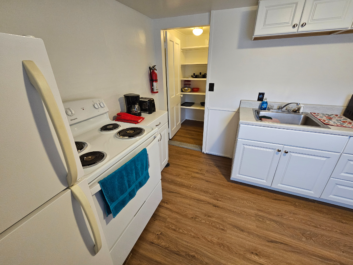 Charming & Convenient First-Floor Apartment - Photo 6