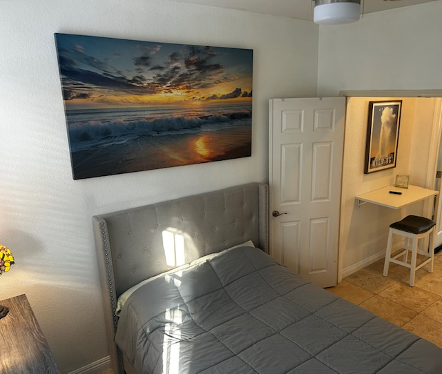 Furnished ADU w/private bath, entrance, kitchenett - Photo 3