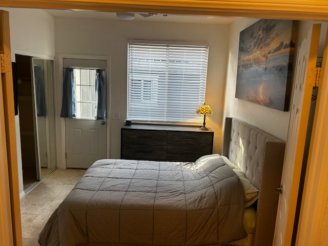 Furnished ADU w/private bath, entrance, kitchenett - Photo 2