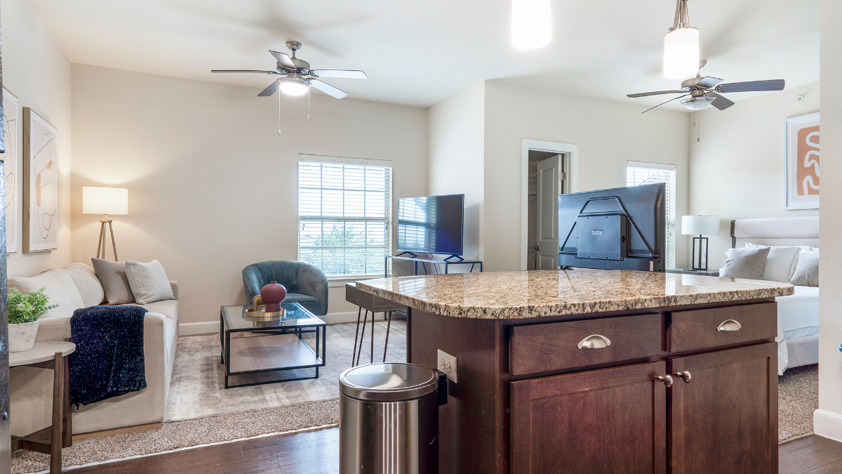 Landing Furnished Apartment at Mission Hill - 632