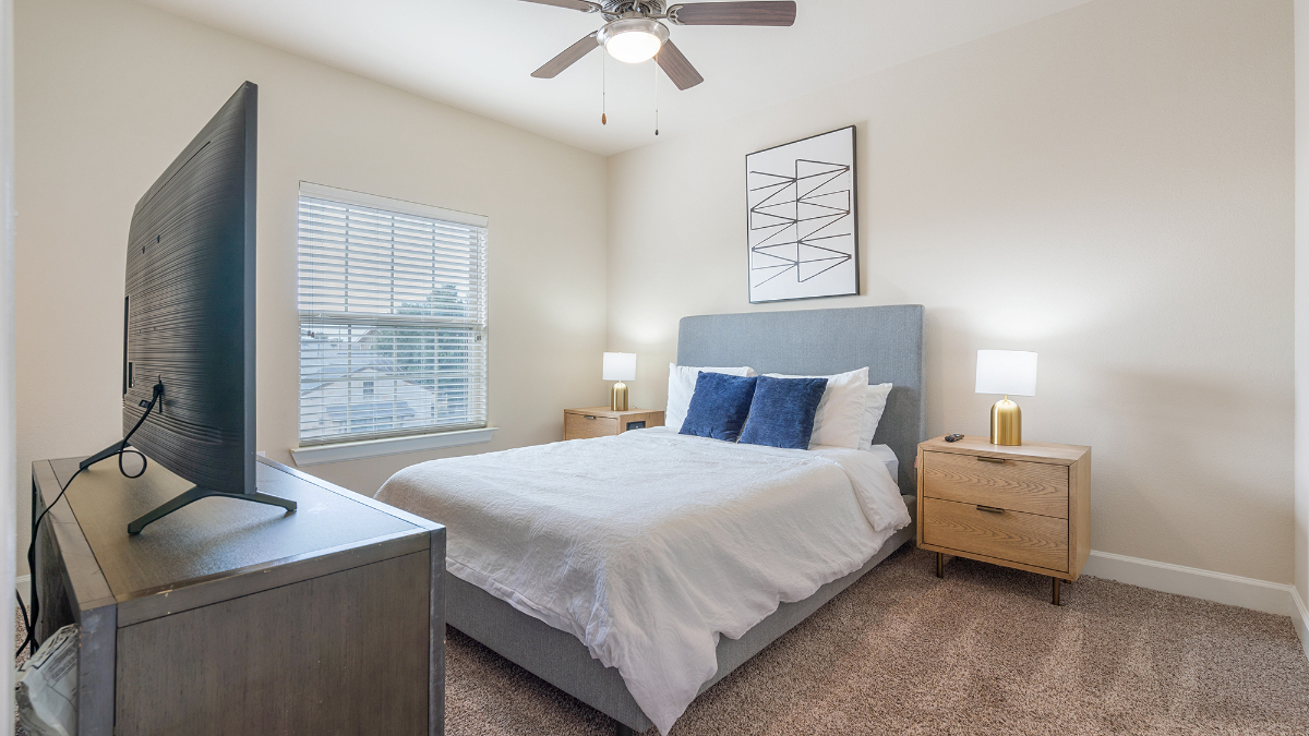 Landing Furnished Apartment at Mission Hill - 524