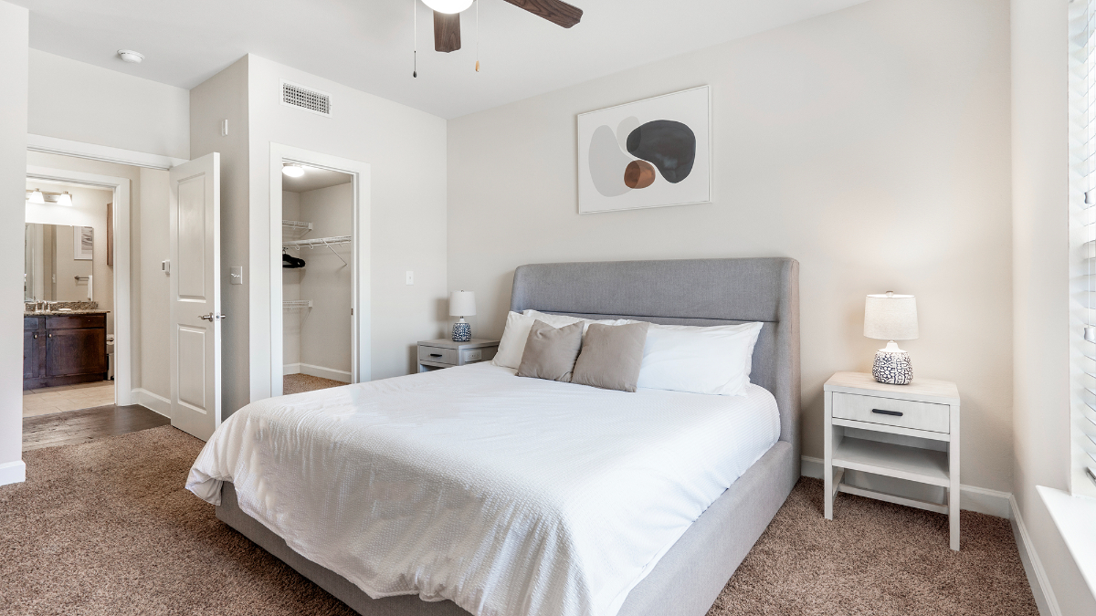 Landing Furnished Apartment at Mission Hill - 935