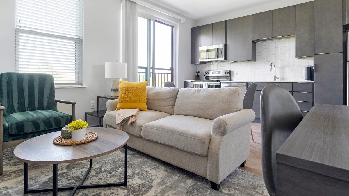 Landing Furnished Apartment at Foster on the Park - 423