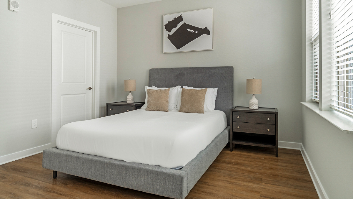 Landing Furnished Apartment at Foster on the Park - 318 - Photo 11