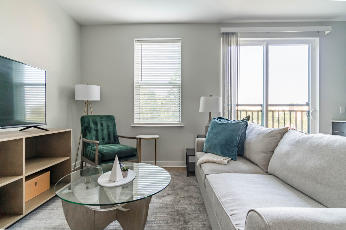 Landing Furnished Apartment at Foster on the Park - 323
