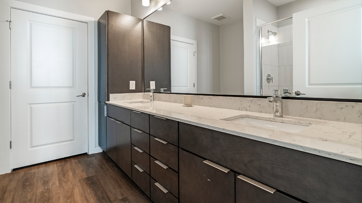 Landing Furnished Apartment at Foster on the Park - 632
