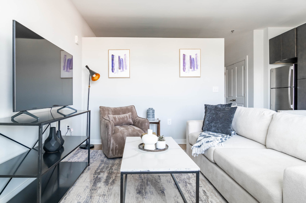 Landing Furnished Apartment at Foster on the Park - 233