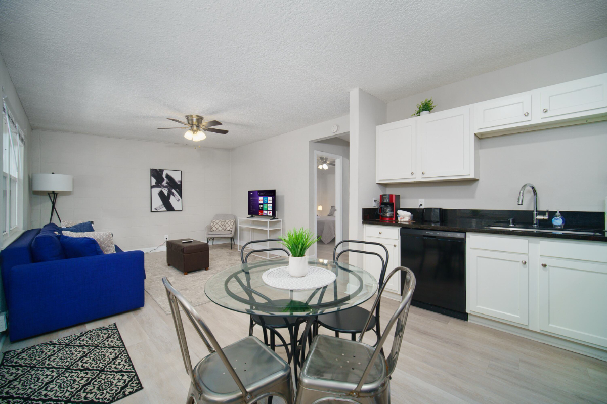 Centrally Located 2 Bedroom (Unit C) 1750/month