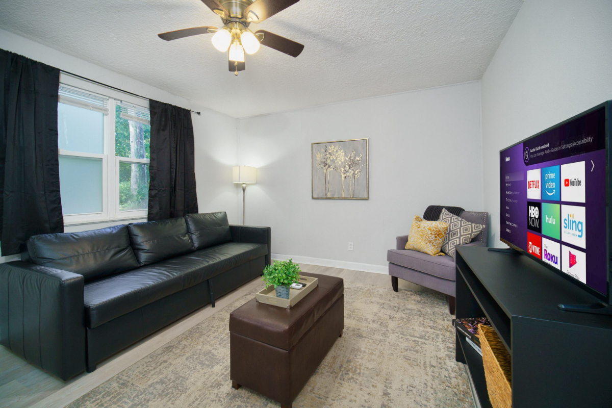 Centrally Located 2 Bedroom (Unit  E) 1750/month