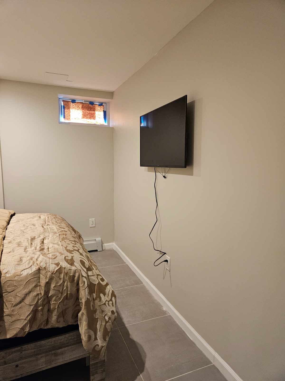 Charming 1-Bedroom Apartment with Backyard - Your Perfect Urban Retreat - Photo 8