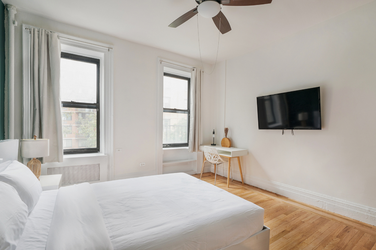 Trendy and Modern Studio on the Upper East Side in Manhattan - Photo 3