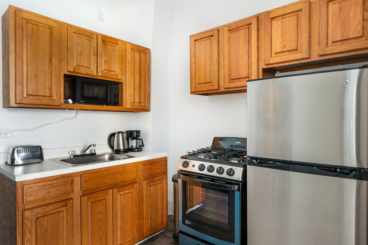 Trendy and Modern Studio on the Upper East Side in Manhattan - Photo 9