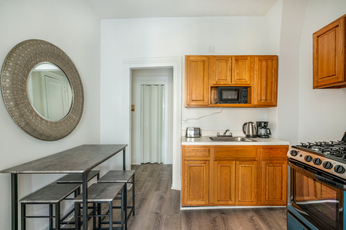 Trendy and Modern Studio on the Upper East Side in Manhattan - Photo 10