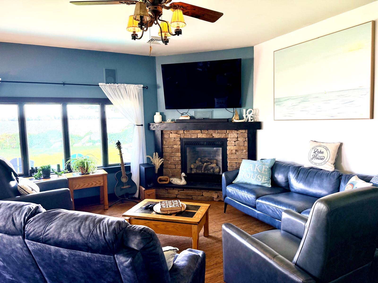 Lakefront luxury - Photo 9