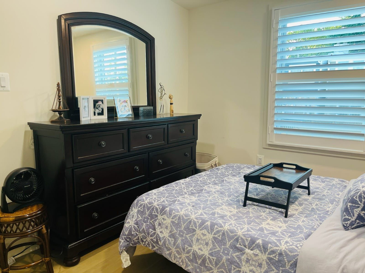 Cozy, quiet bedroom w/private bathroom in convenient DC neighborhood - Photo 5