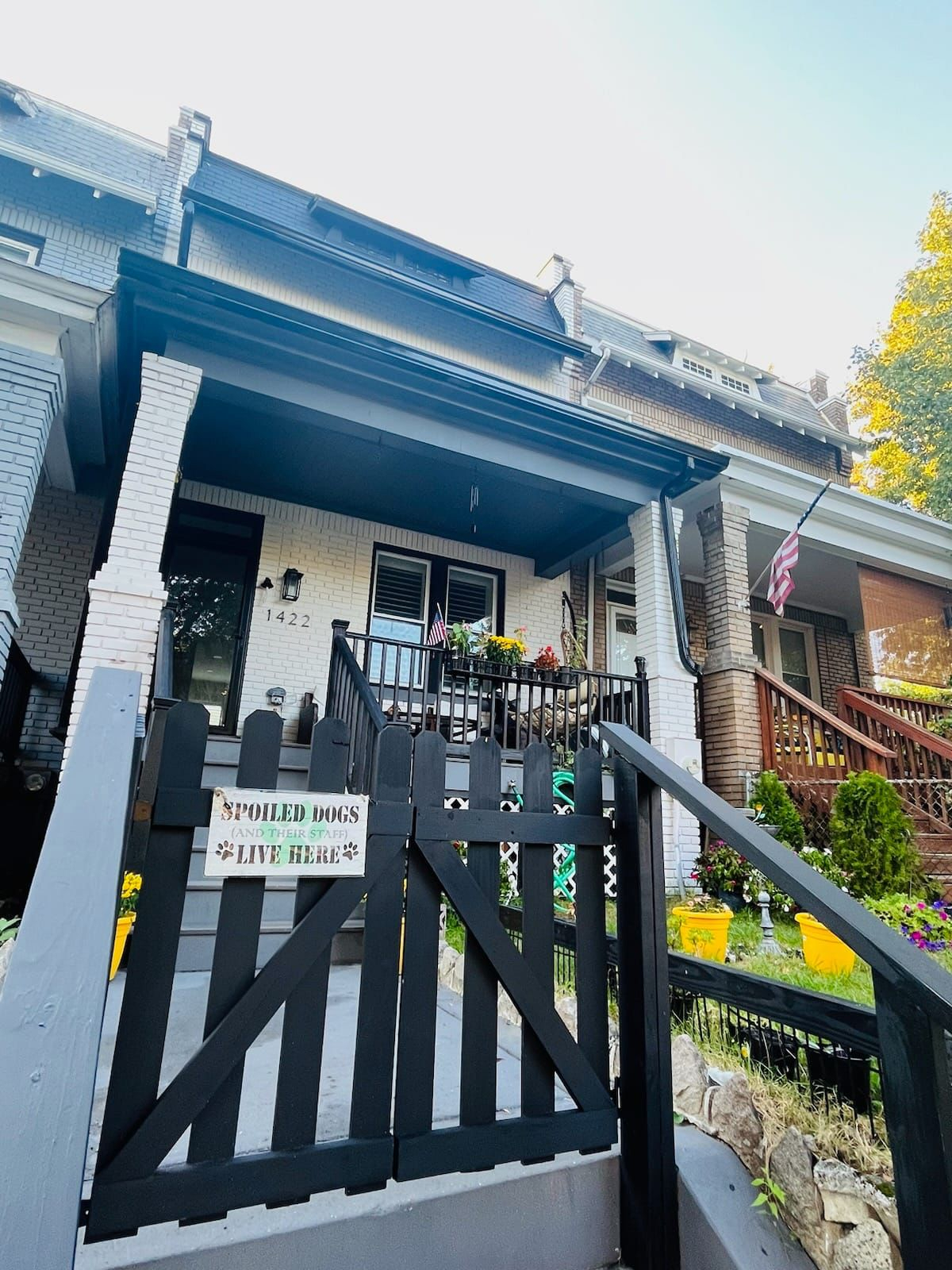 Cozy, quiet bedroom w/private bathroom in convenient DC neighborhood - Photo 3
