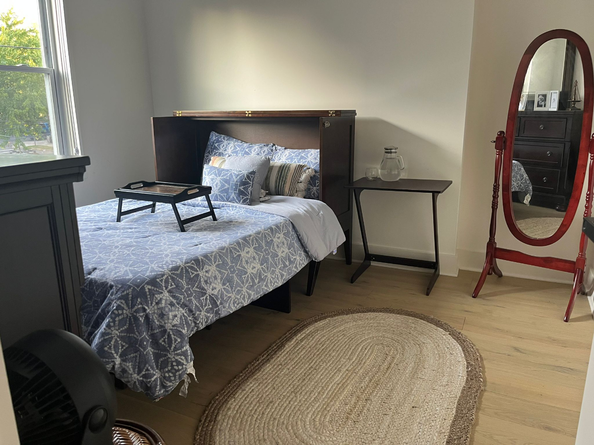 Cozy, quiet bedroom w/private bathroom in convenient DC neighborhood - Photo 4