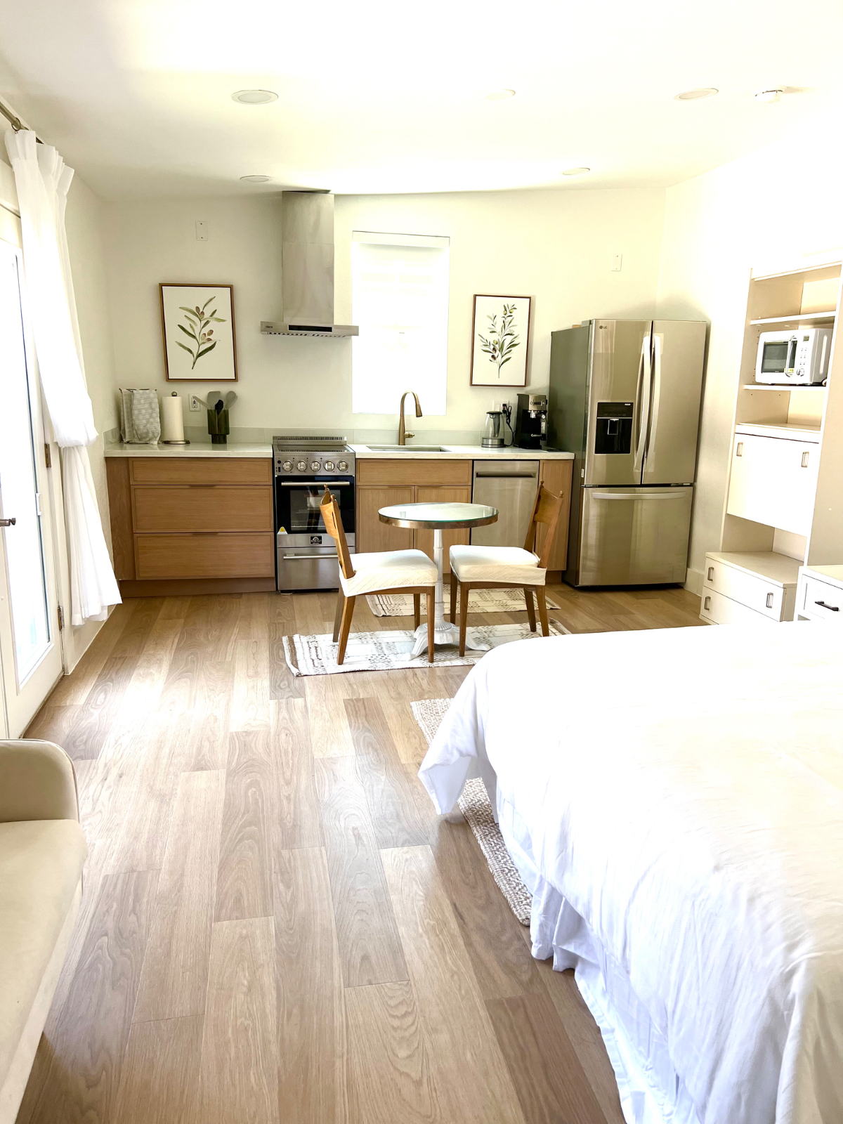 1 bedroom/1 bath STUDIO - Photo 2