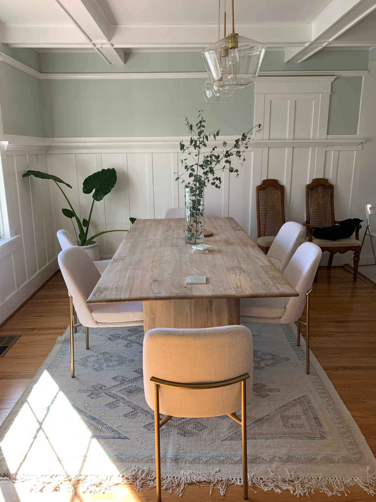 Gorgeous/Renovated 2 Bd/2bath House- Big Updated Yard - Photo 2
