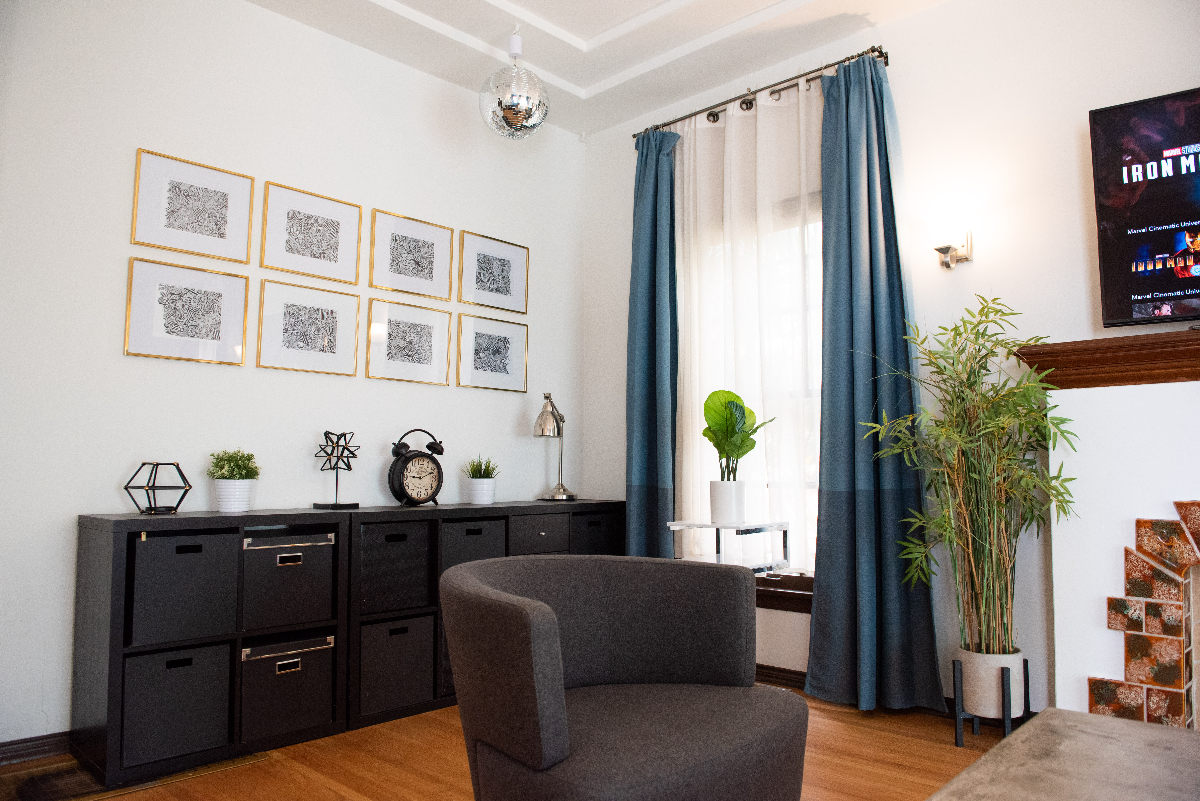 Soo Casa - SoFi Stadium Retreat with Workspace and Blackout Curtains - Photo 5