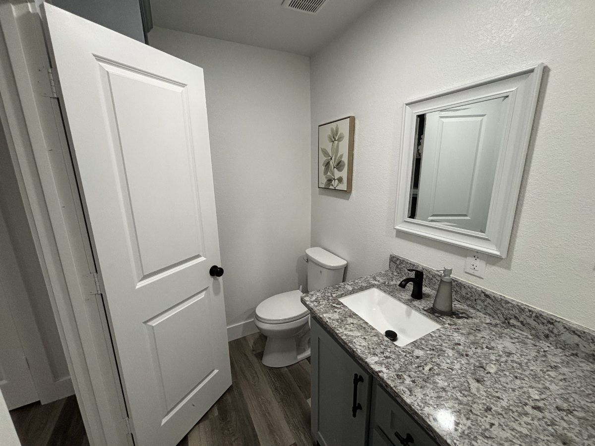 MEDICAL DISTRICT- Entire Home, 1 bed / 1 bath - Photo 8