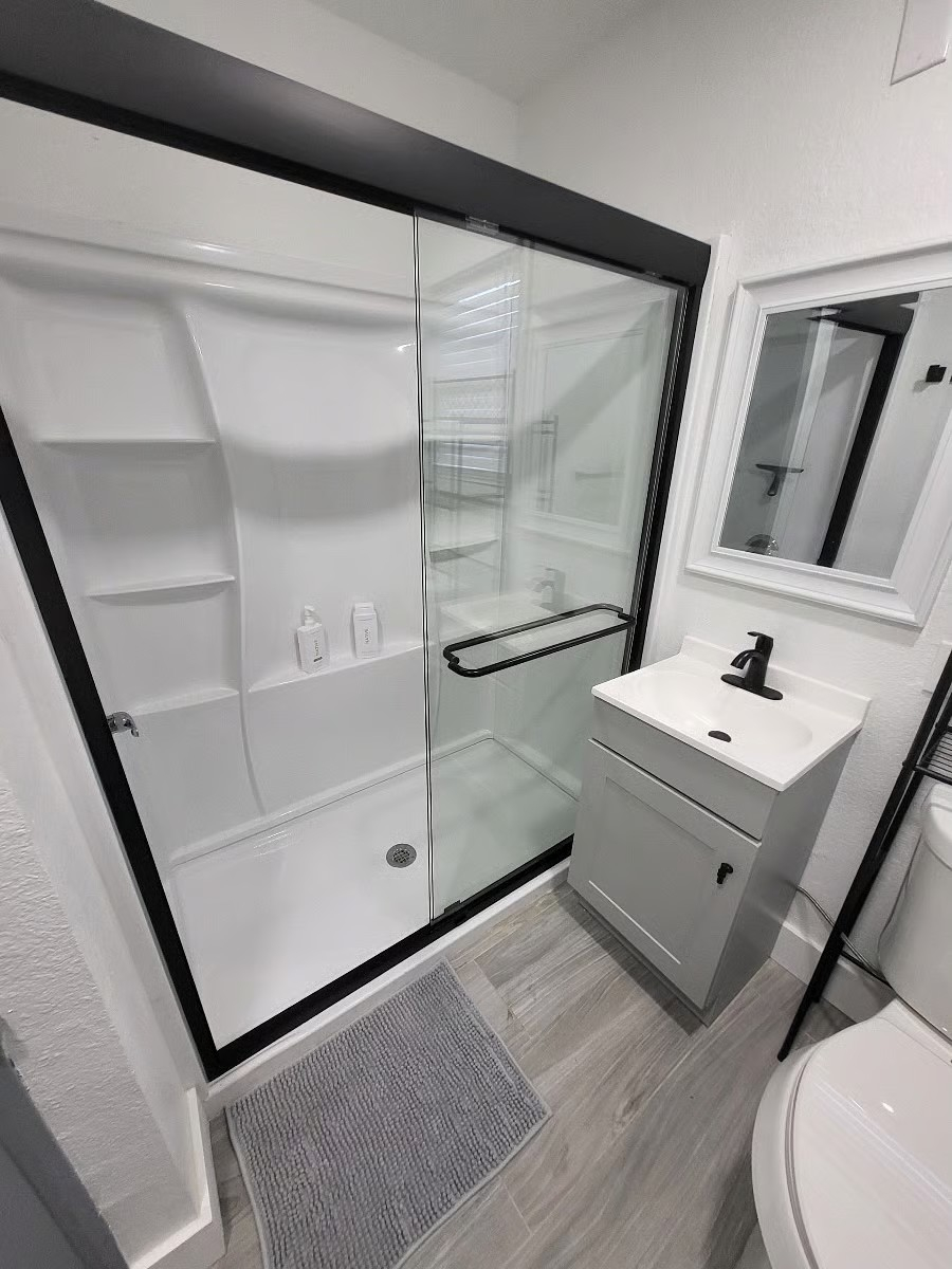 MEDICAL DISTRICT- Entire Home, 1 bed / 1 bath - Photo 6