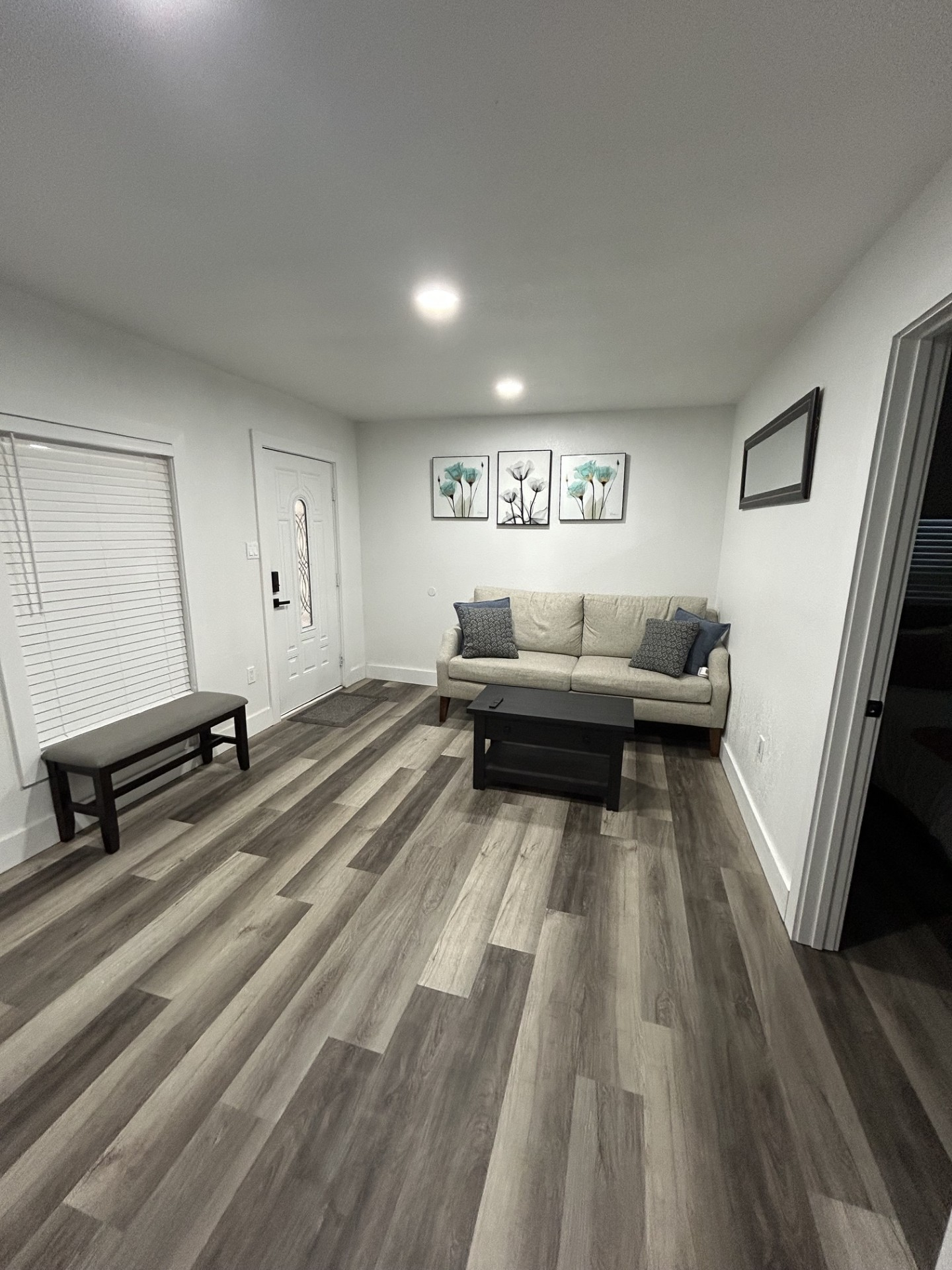 MEDICAL DISTRICT- Entire Home, 1 bed / 1 bath - Photo 3