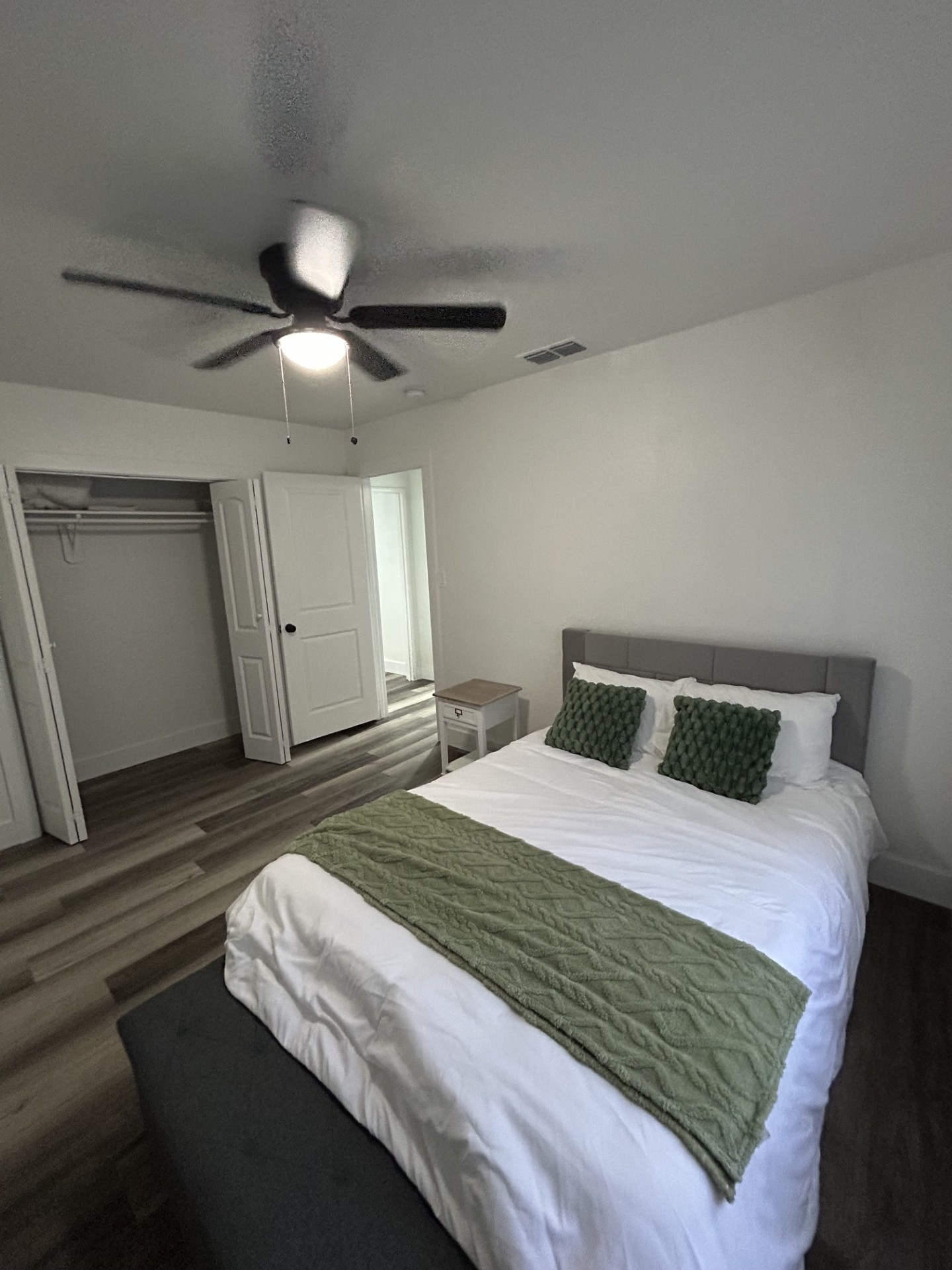 MEDICAL DISTRICT- Entire Home, 1 bed / 1 bath - Photo 7